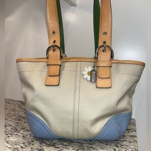 Coach Vintage Y2K Leather Canvas Daisy Soho Handbag No. L3J-4428